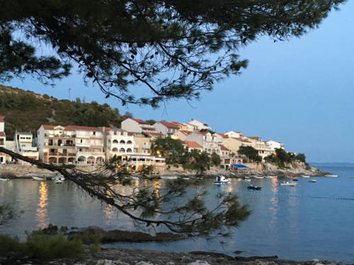 Hvar24a2 Milna © G Colllins 2018